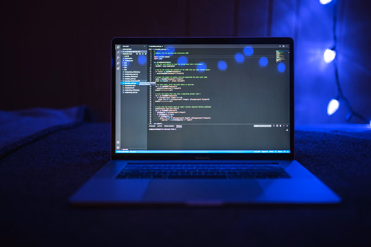 How Large a Model Can ComfyUI Run on Mac? 2026 Memory, Nodes, and Remote Deployment Guide